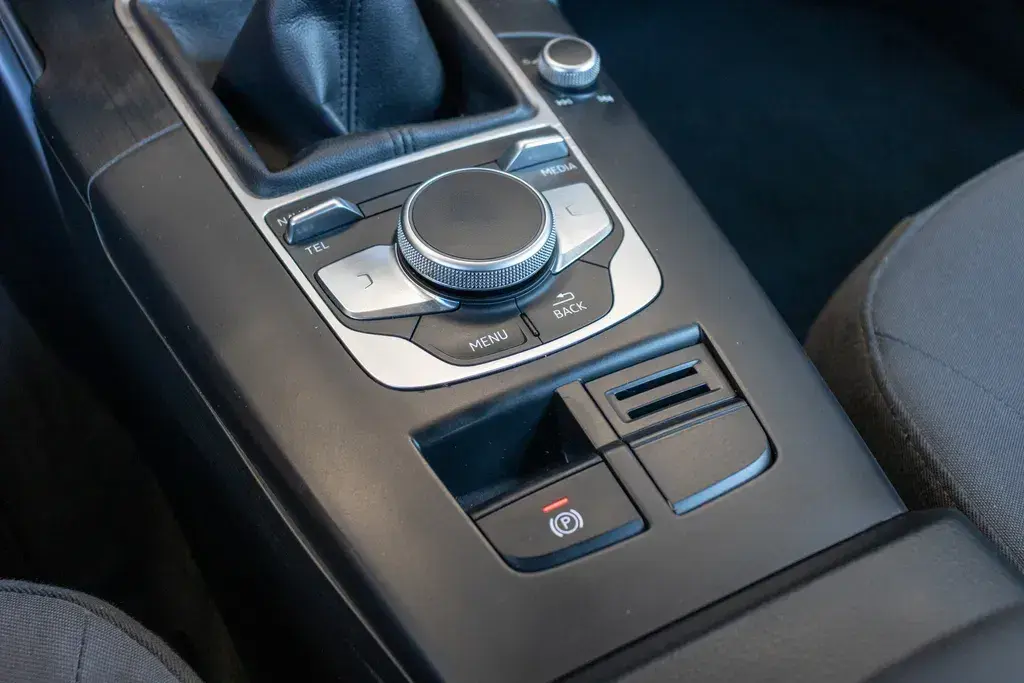 Audi A3 Sportback 1.6 TDI S-line 10