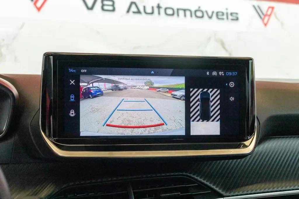 Peugeot 2008 1.2 PureTech Allure Pack EAT8 5