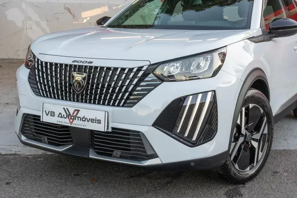 Peugeot 2008 1.2 PureTech Allure Pack EAT8 7