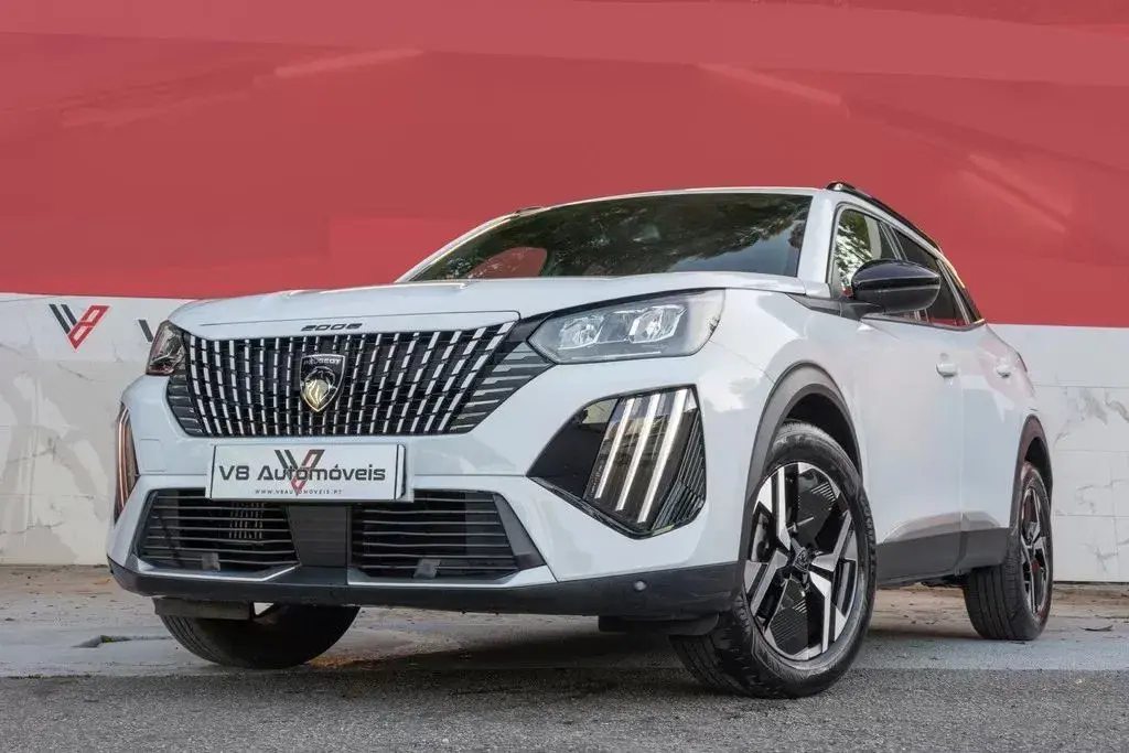 Peugeot 2008 1.2 PureTech Allure Pack EAT8 6