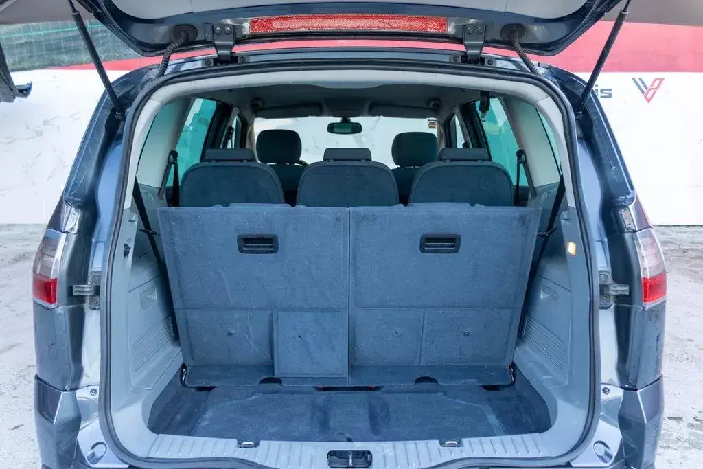 Ford S-Max 1.8 TDCi Titanium 7L 5