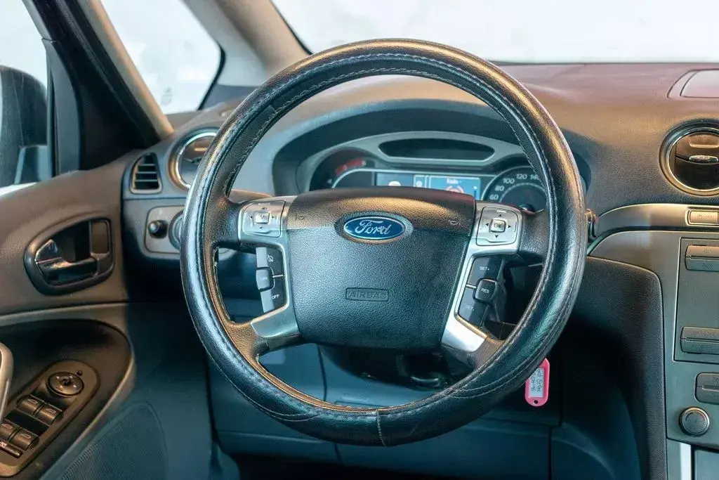 Ford S-Max 1.8 TDCi Titanium 7L 12