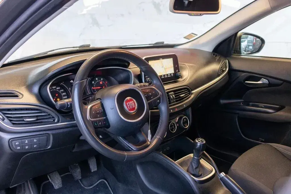 Fiat Tipo Station Wagon 1.3 M-Jet Lounge Tech 15