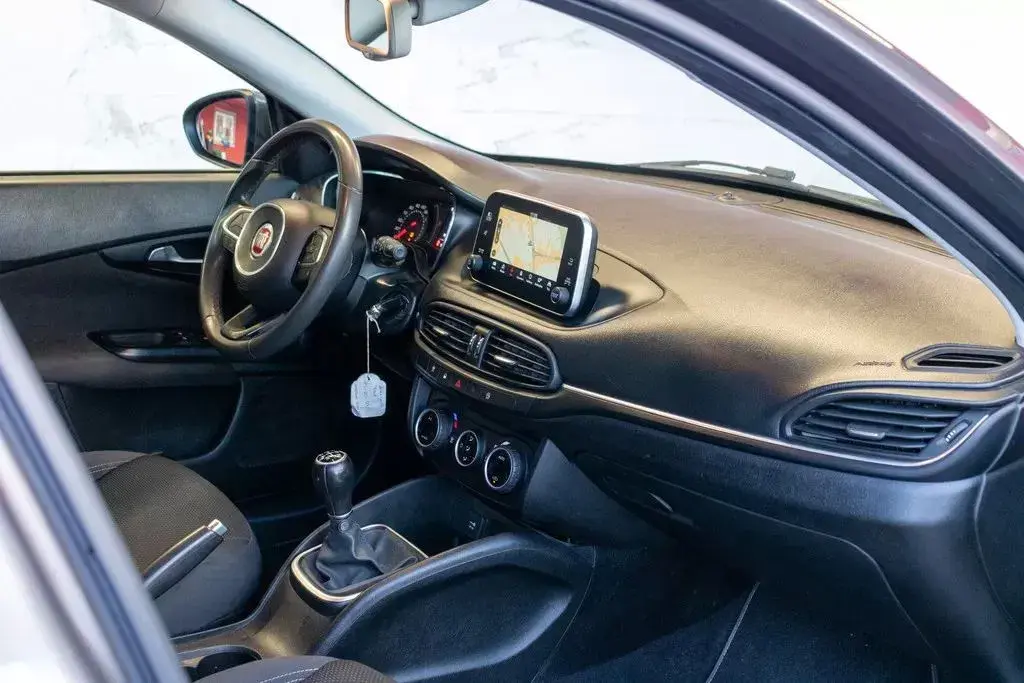 Fiat Tipo Station Wagon 1.3 M-Jet Lounge Tech 16