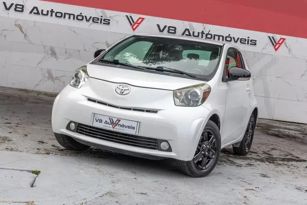 Toyota iQ 1.0 VVT-i 2 EP+NAVI+Bluetooth 6