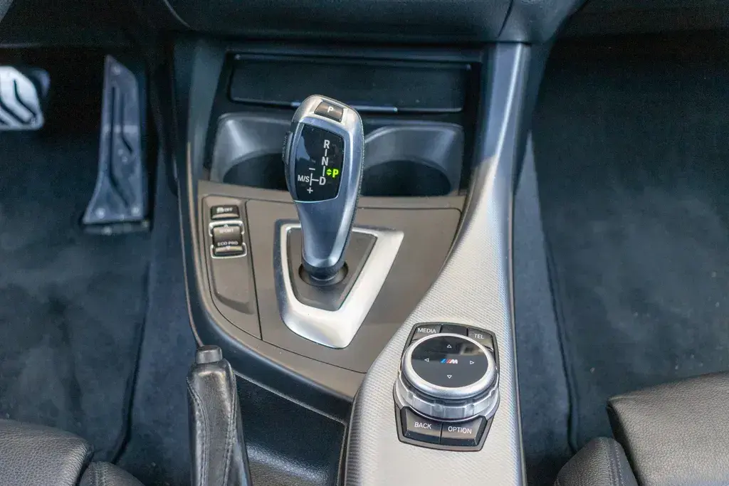 BMW 118 dA Pack M 12