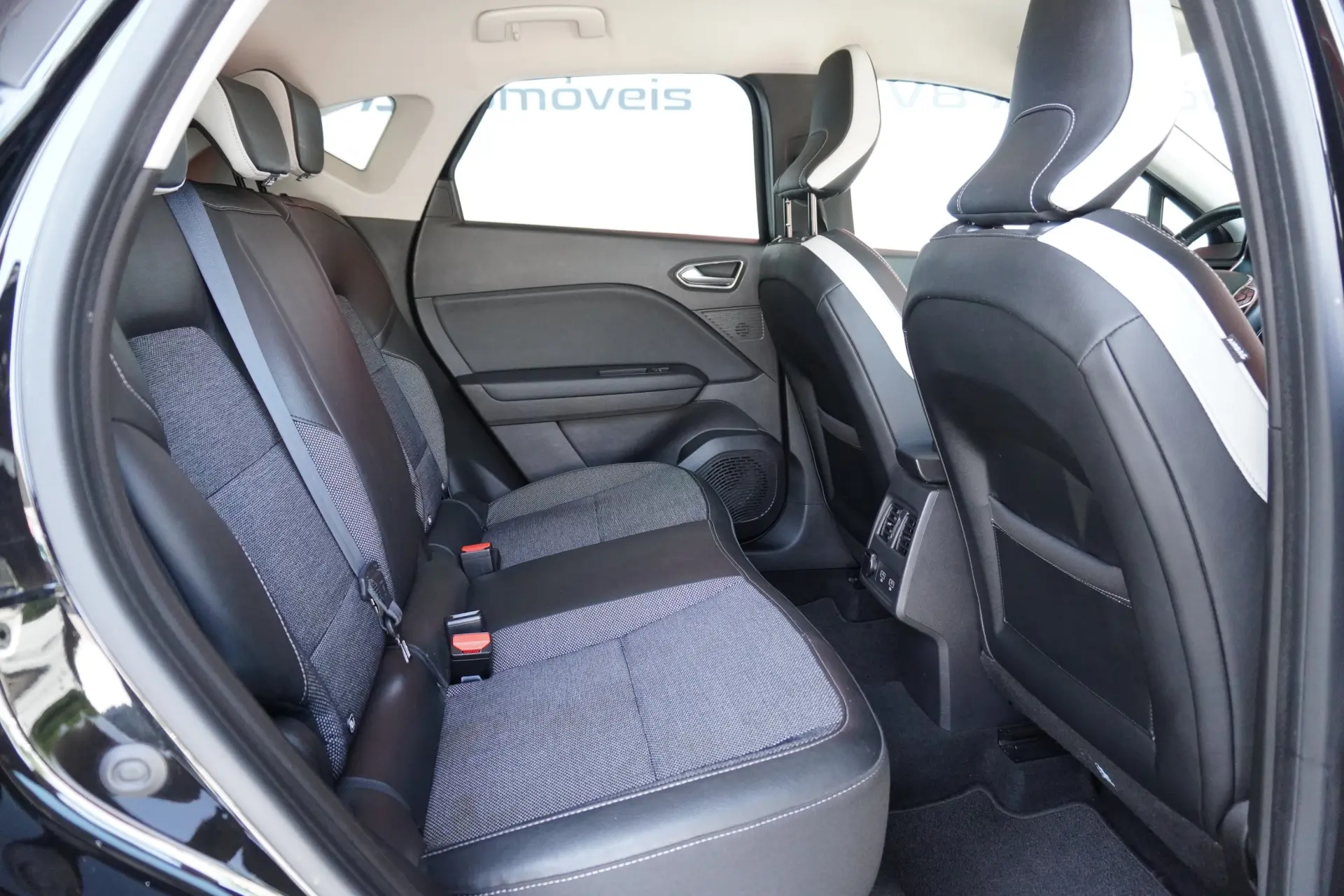 Renault Captur BLUE dCi 115 EDC INTENS 21
