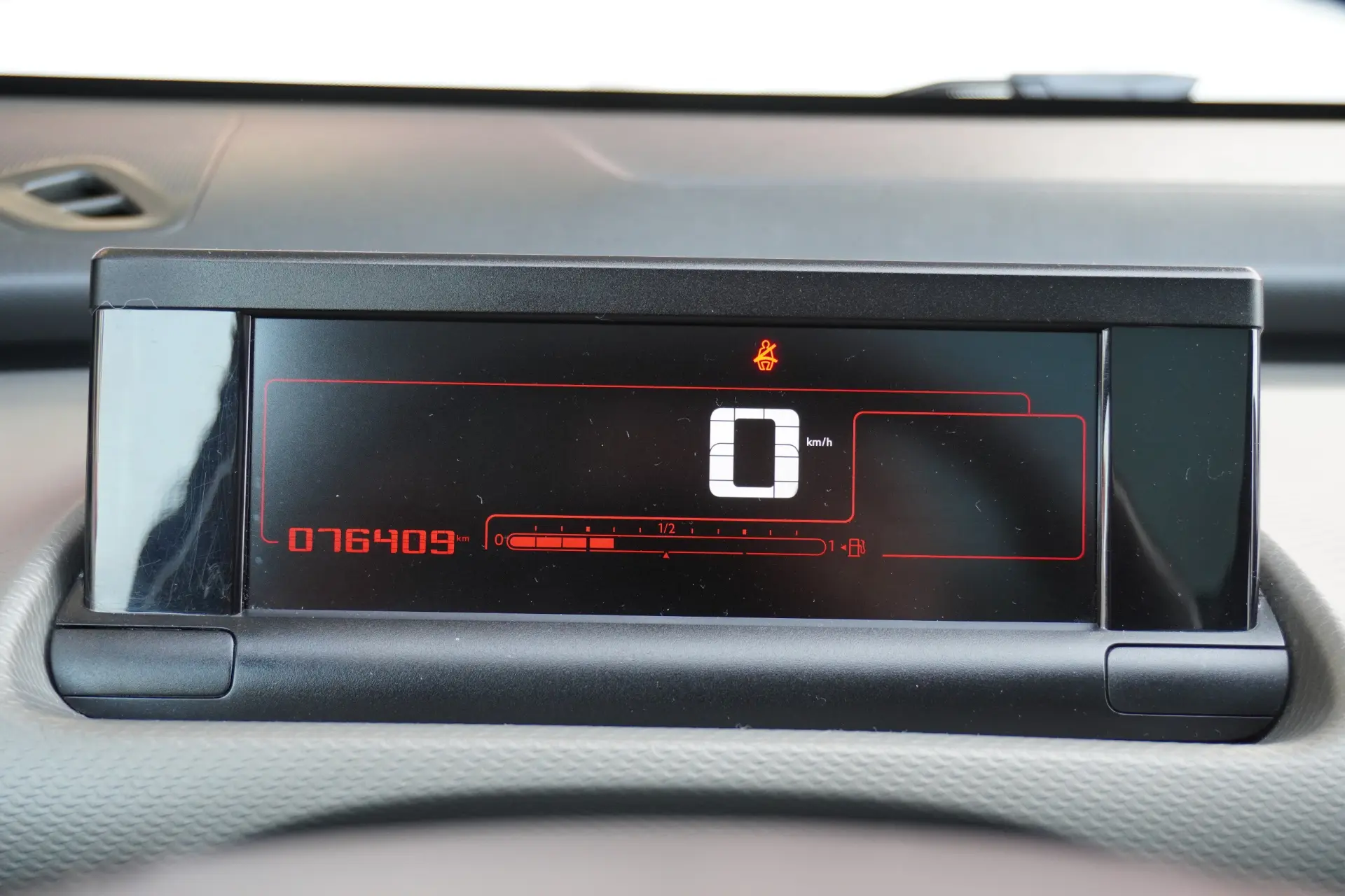 Citroën C4 Cactus 1.6 BlueHDi Shine 8