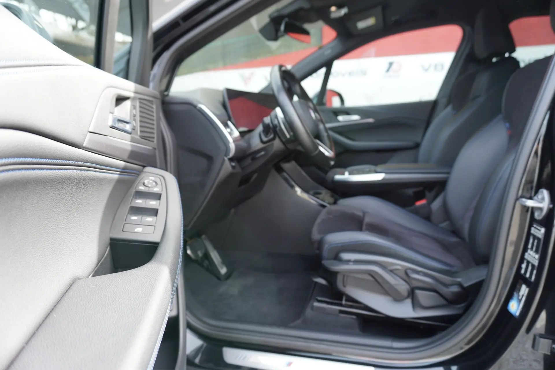 BMW 218 Active Tourer i Pack Desportivo M Auto 8