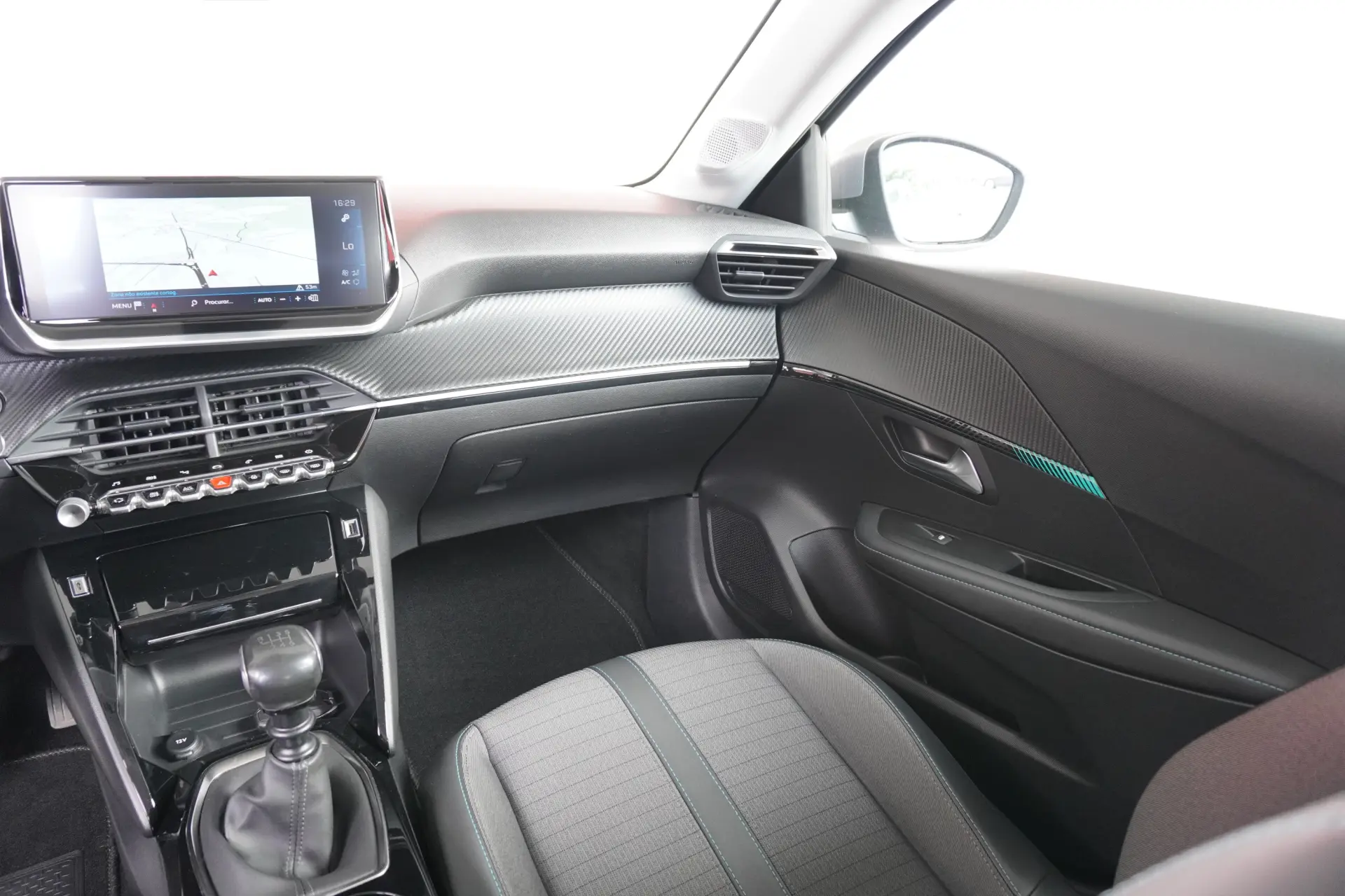 Peugeot 208 1.2 PureTech Allure 18