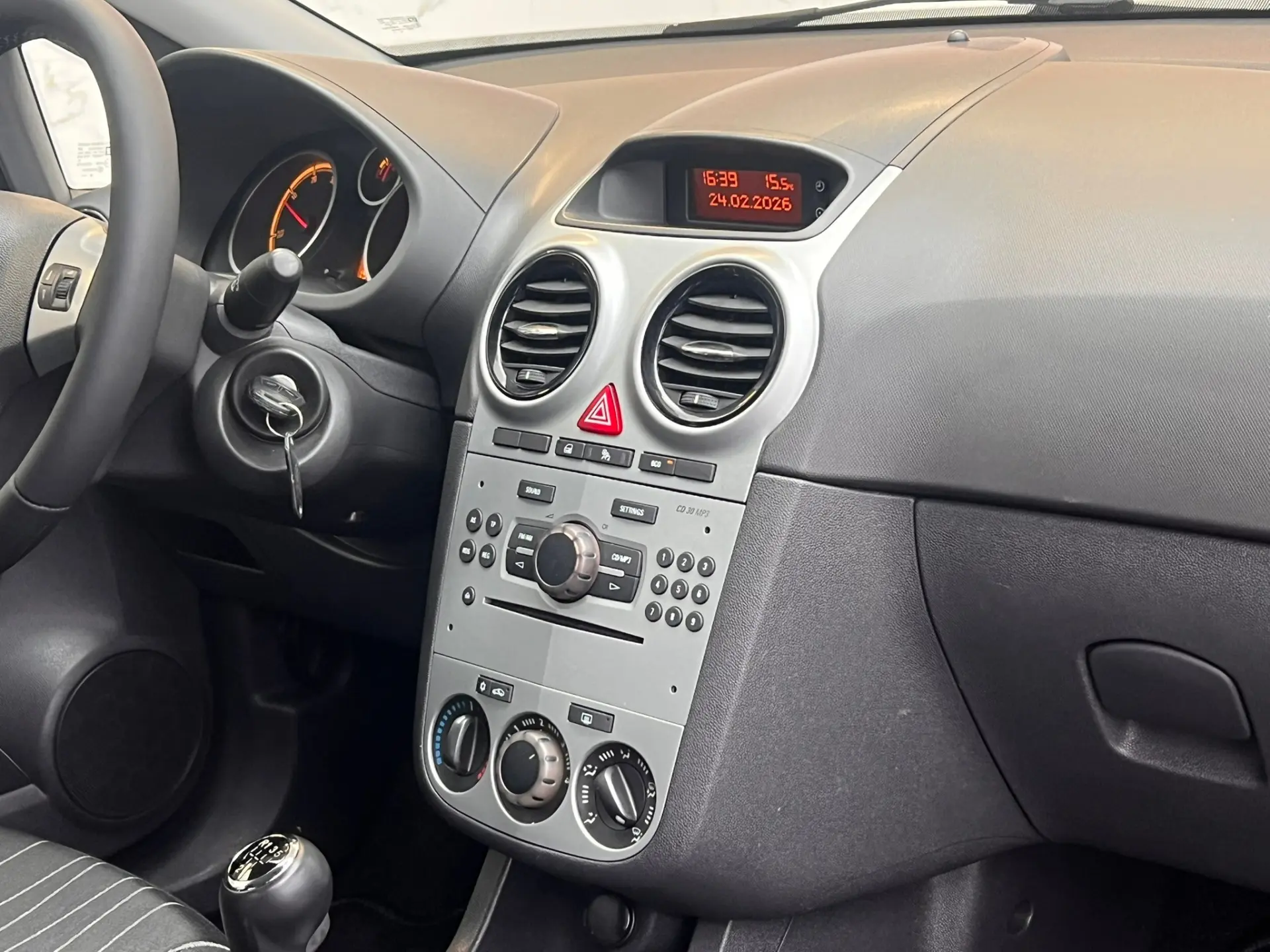 Opel Corsa 1.3 CDTI Go! 95g 15