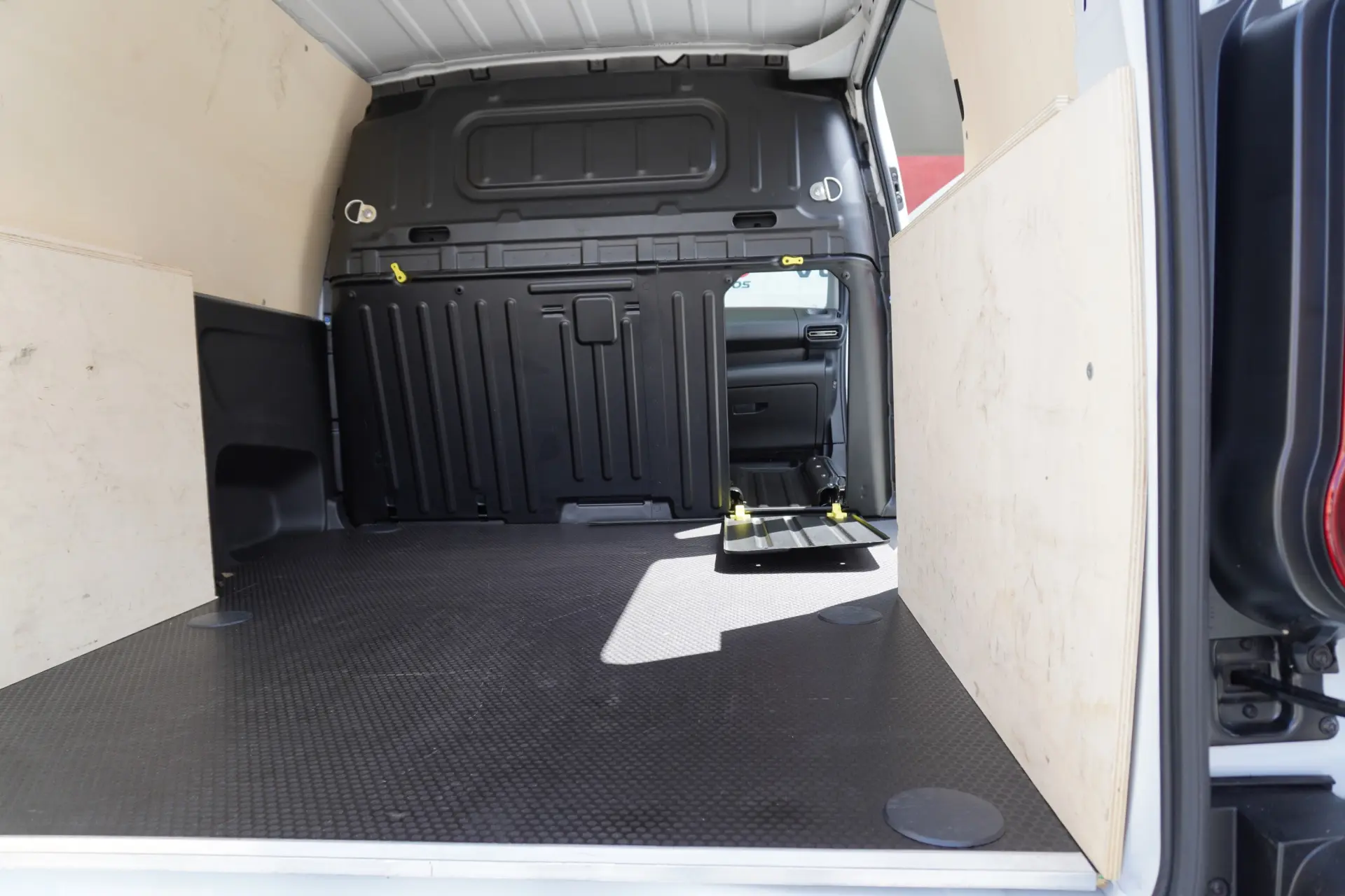 Citroen Berlingo M 130 EAT8 MAX 23