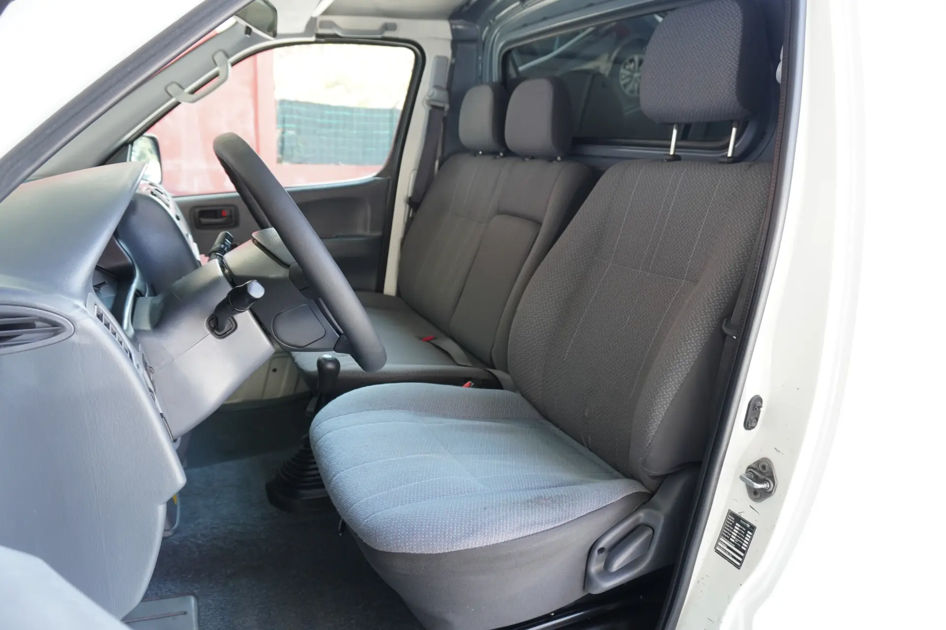 Toyota HiAce 2.5 D-4D Service 2.8T 12