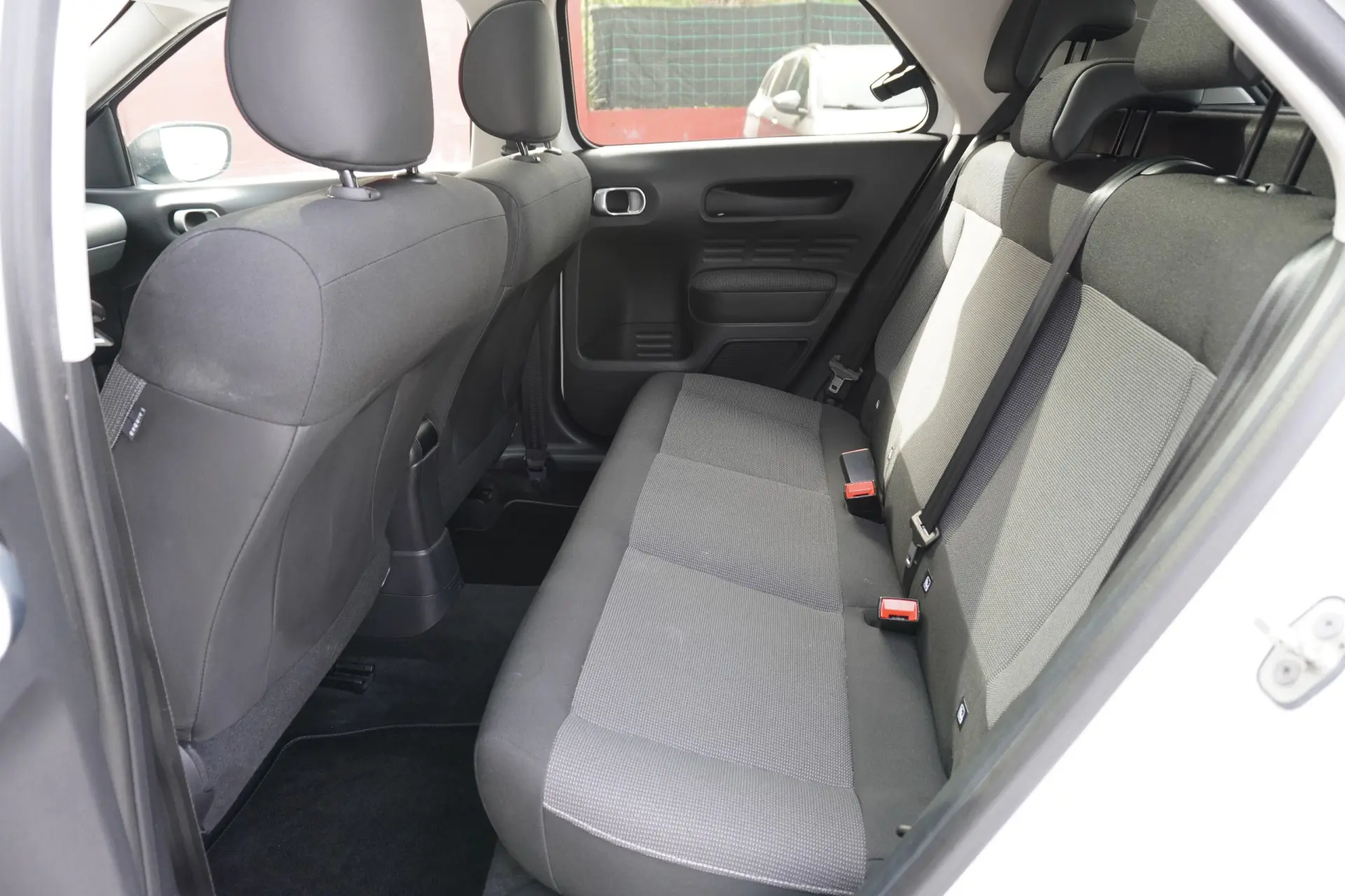 Citroën C4 Cactus 1.6 BlueHDi Shine 17