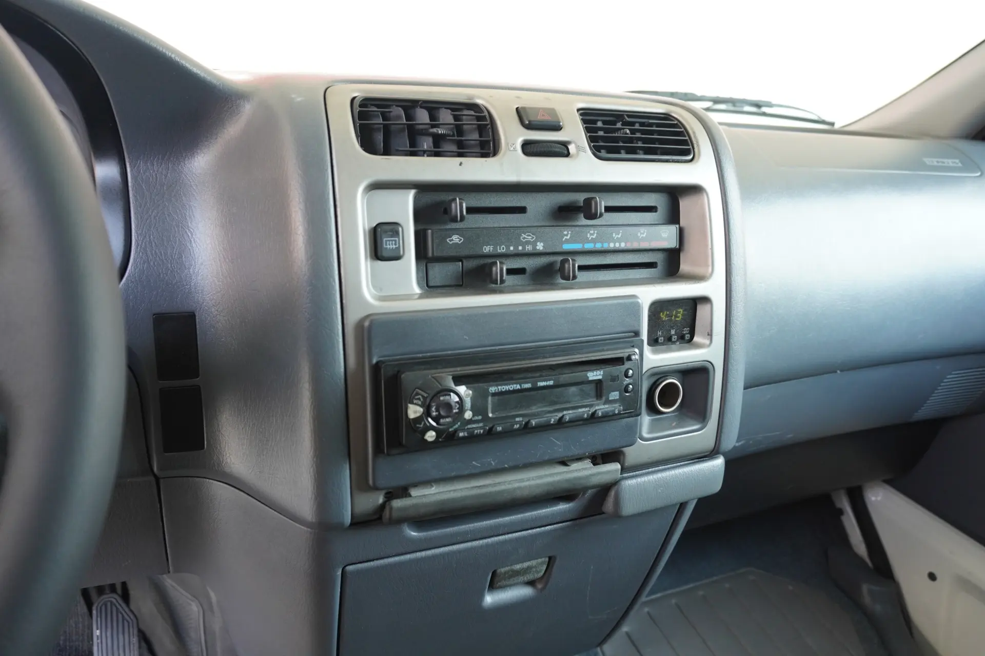 Toyota HiAce 2.5 D-4D Service 2.8T 13
