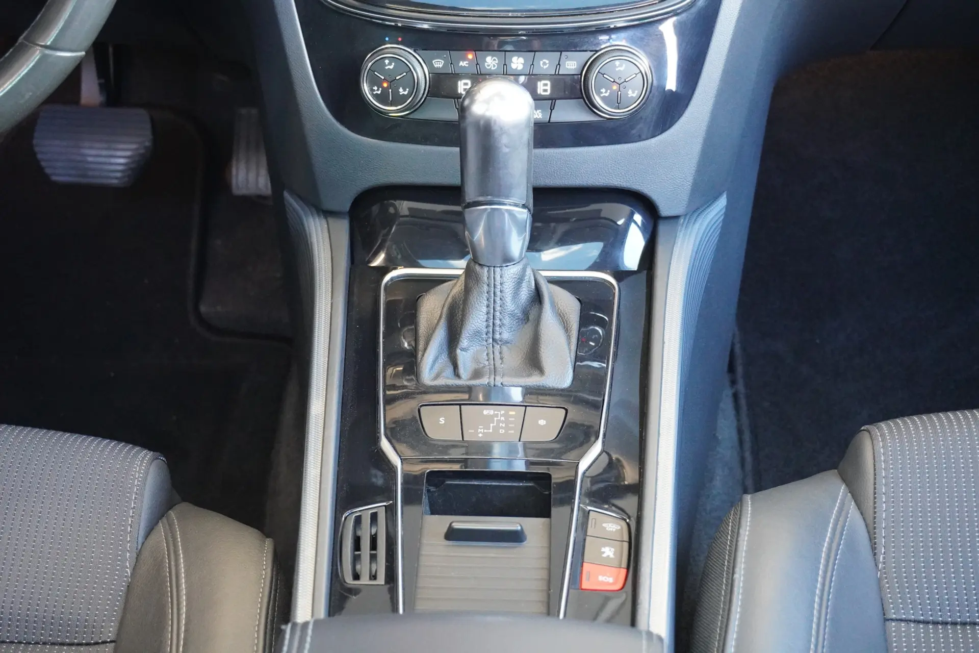 Peugeot 508 SW BlueHDi 180 EAT6 Stop&Start Allure 10