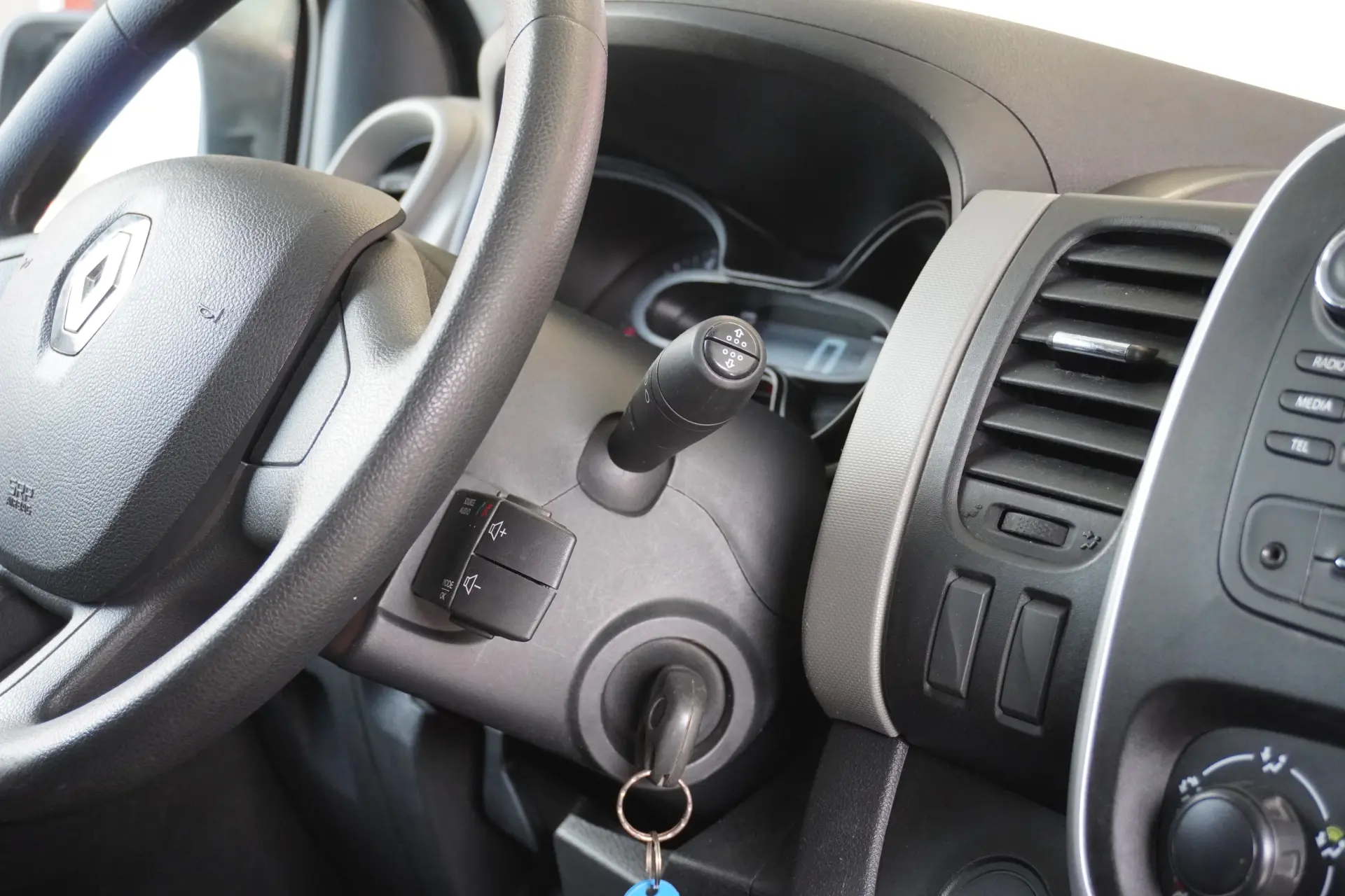Renault Trafic 1.6 dCi L1H1 1.0T 9