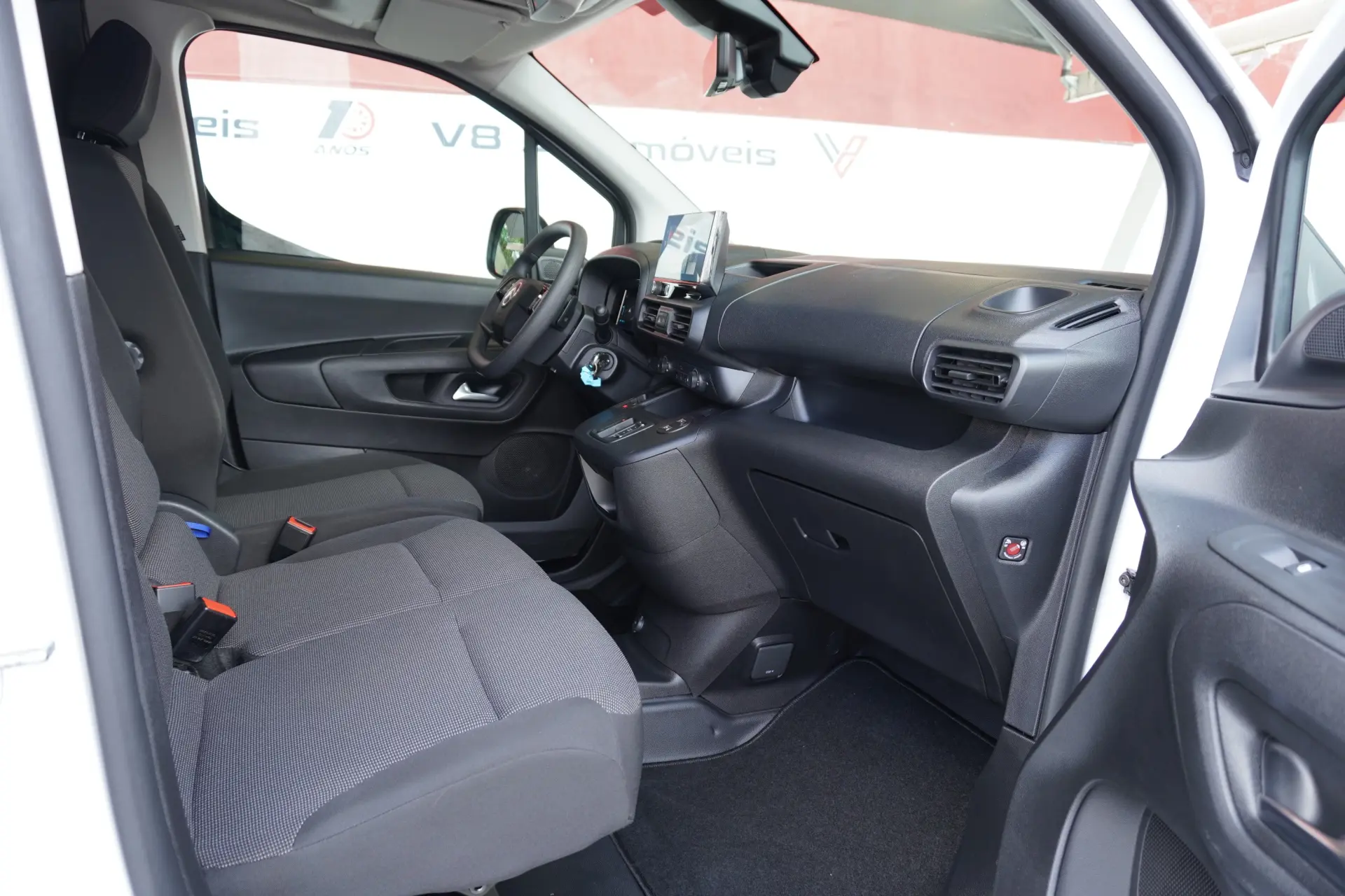 Citroen Berlingo M 130 EAT8 MAX 28