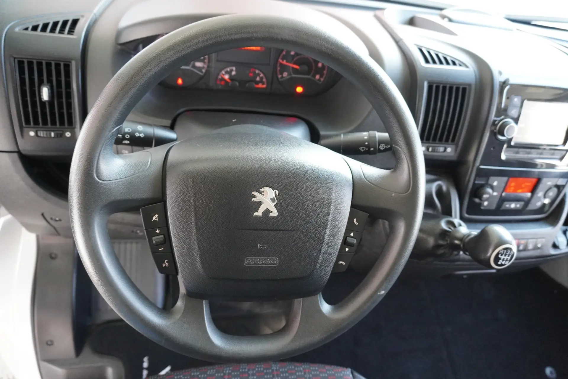 Peugeot Boxer HDi L1H1 S&S Active 8
