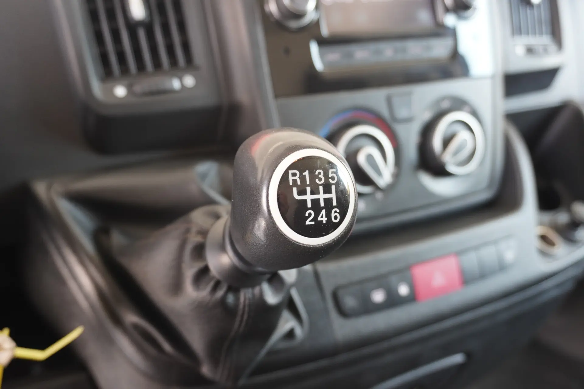 Peugeot Boxer HDi L2H2 S&S Active 13