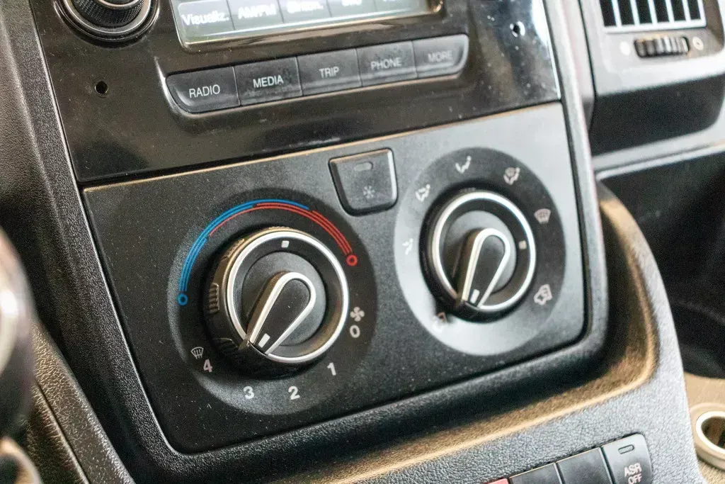 Peugeot Boxer 2.2 HDi 335 L2 CD 9