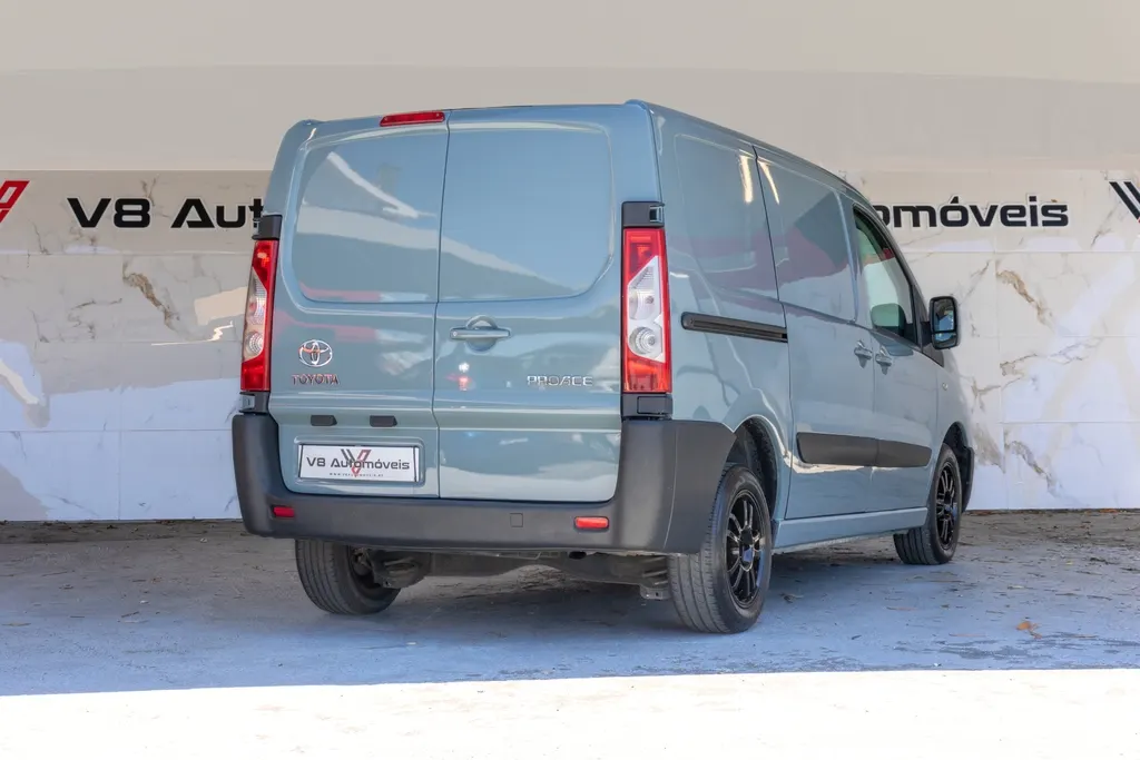 Toyota Proace 2.0 D-4D 3 LUG AC 3