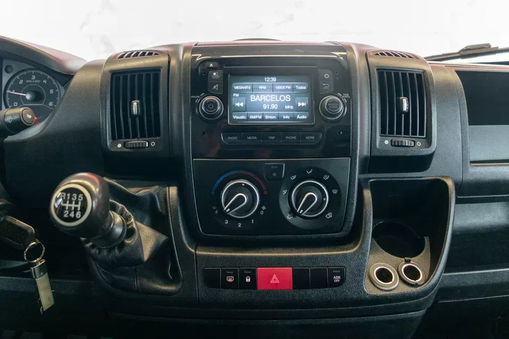 Peugeot Boxer 2.2 HDi 335 L2 CD 10