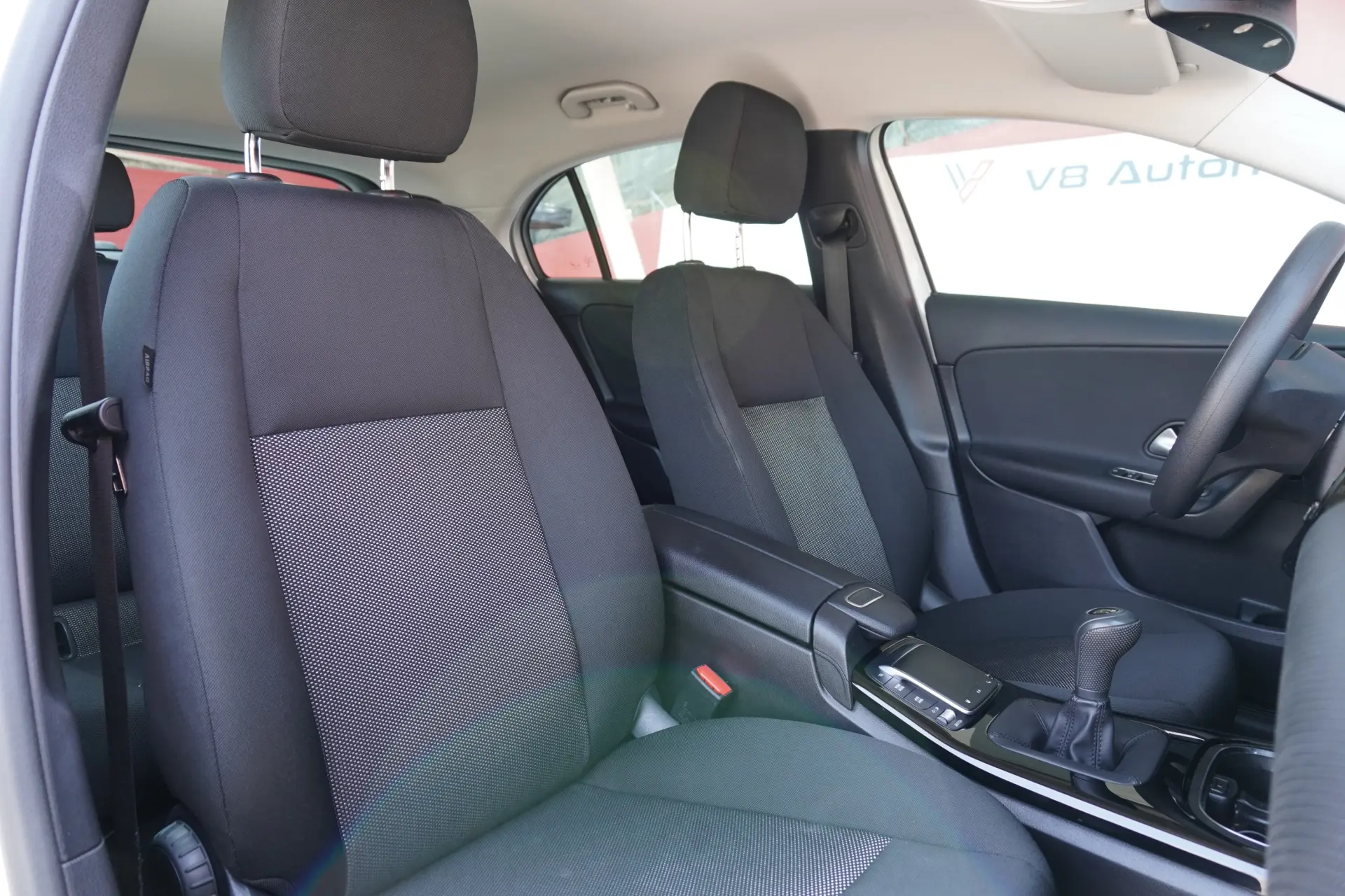 Mercedes-Benz A 180 d Business Solutions 12
