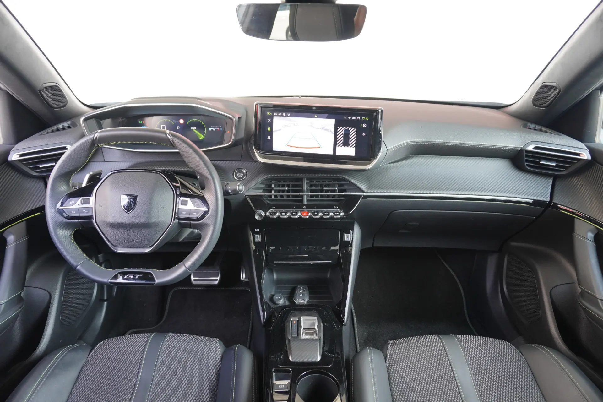Peugeot 2008 1.2 PureTech GT EAT8 5