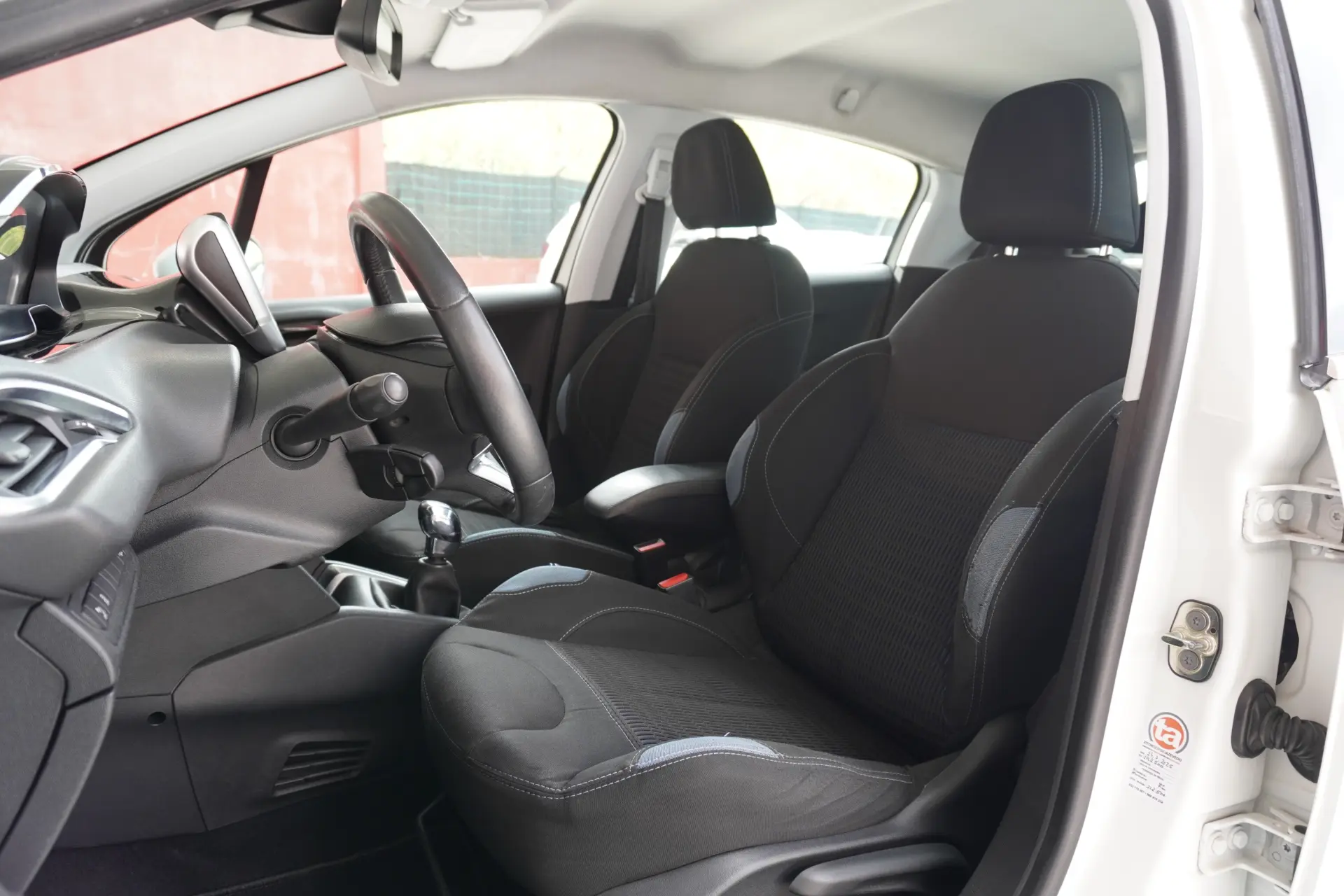 Peugeot 208 1.4 HDi Access 7
