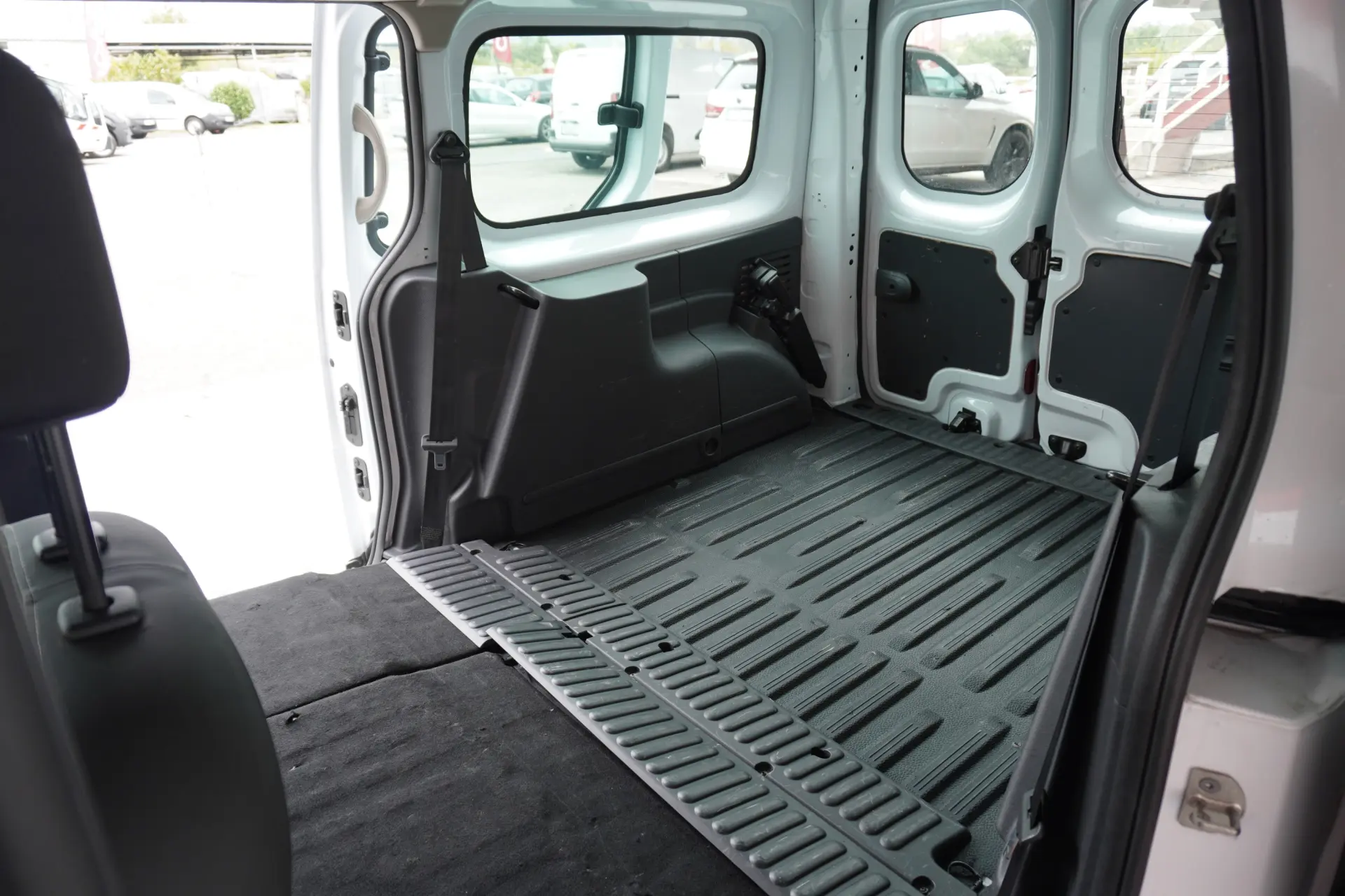 Renault Kangoo Maxi 33 (c/ Bateria) 12