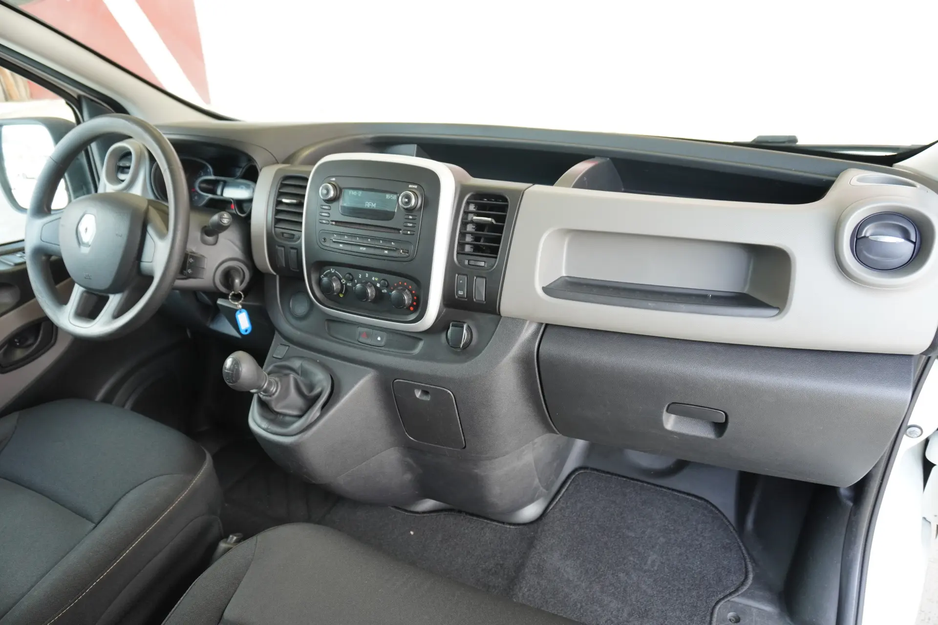 Renault Trafic 1.6 dCi L1H1 1.0T 11