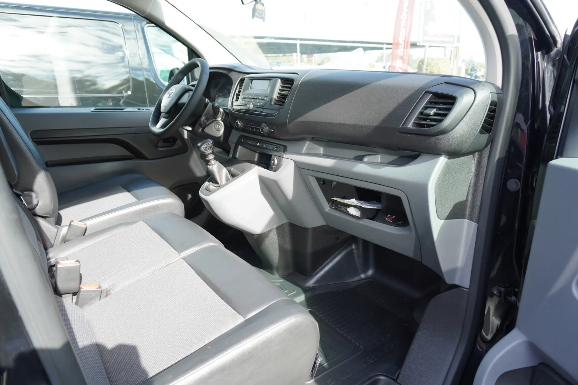 Toyota Proace D-4D  L1-H1 13