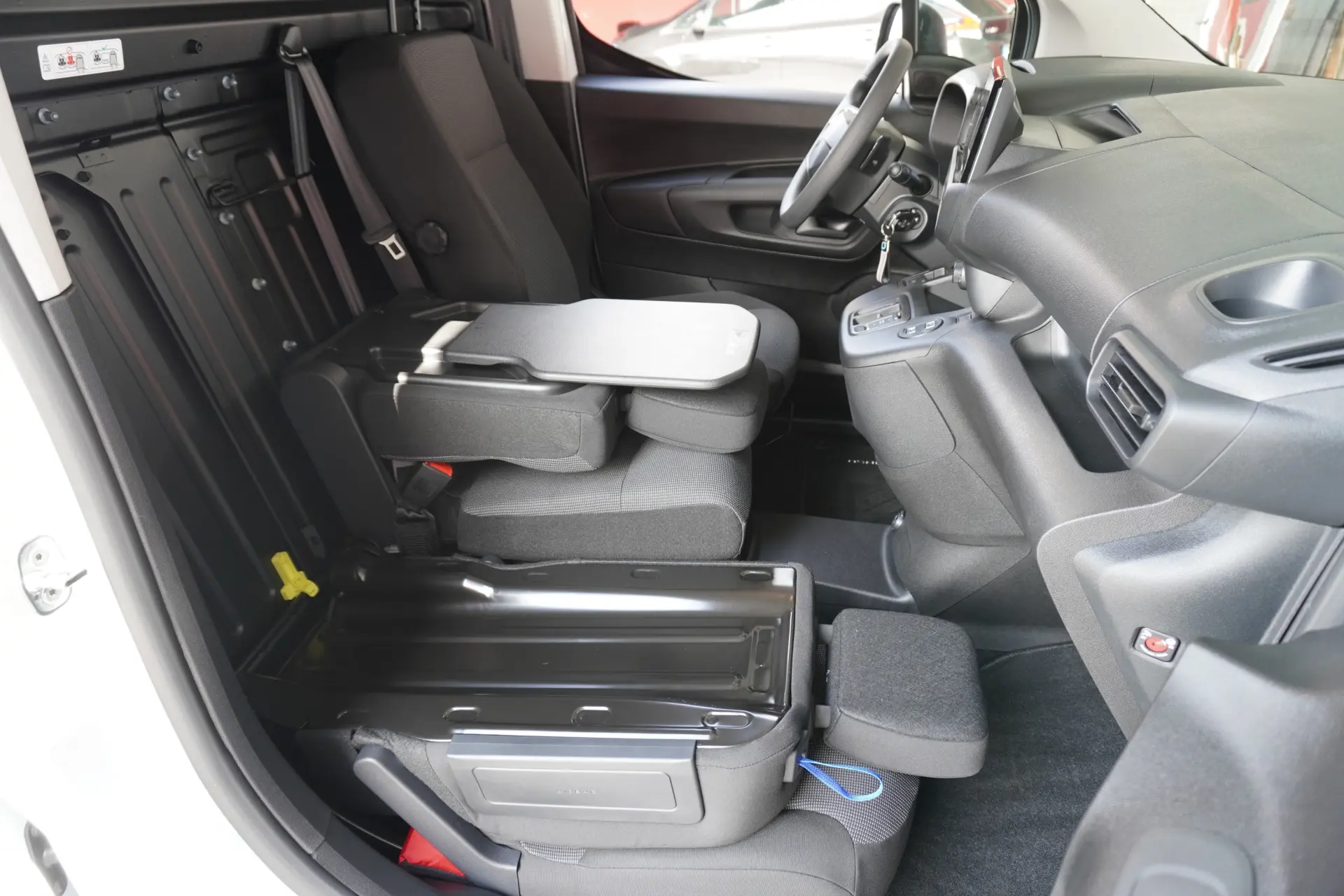 Citroen e-Berlingo 50 kWh XL Max 9