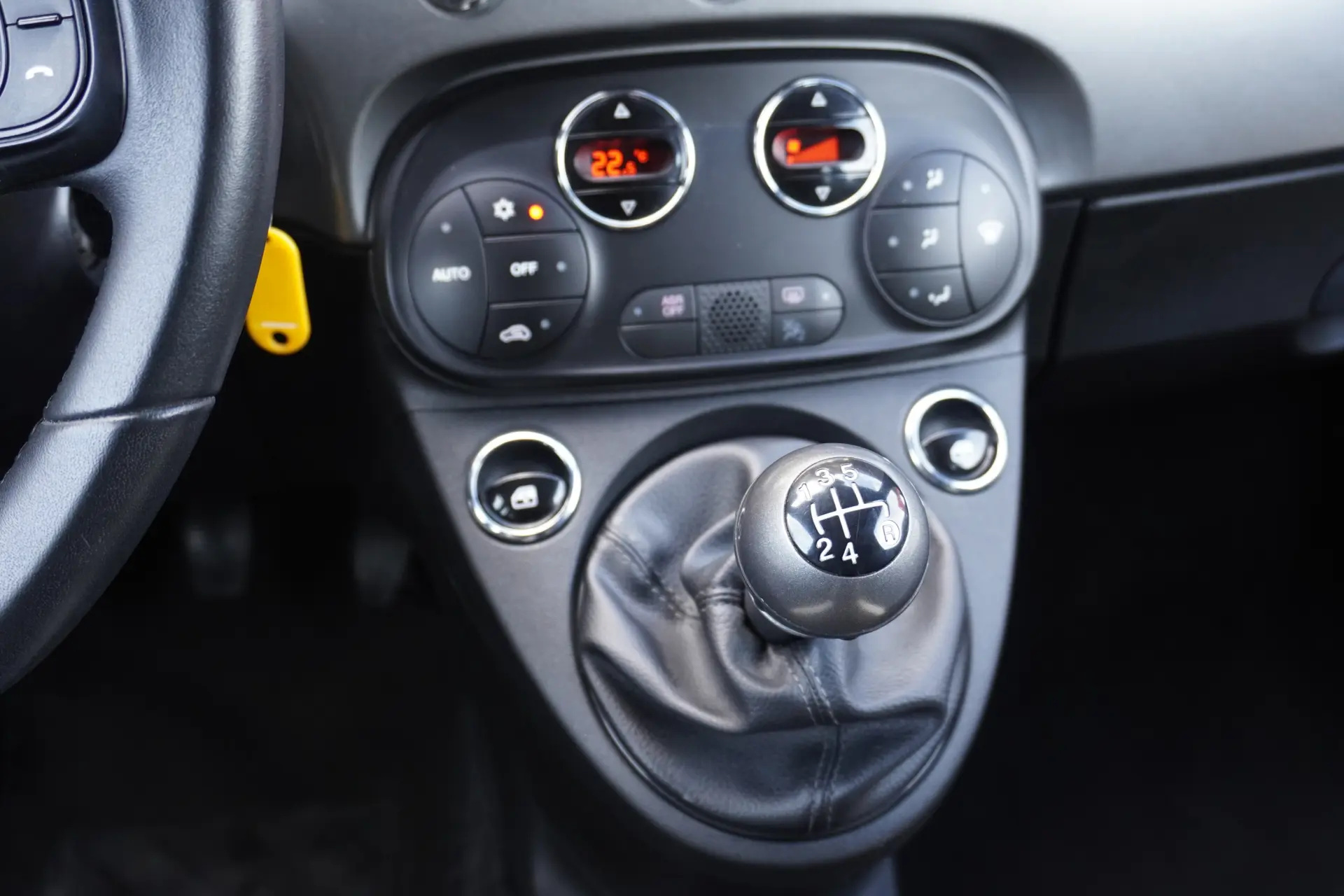 Fiat 500 1.2 Star 9