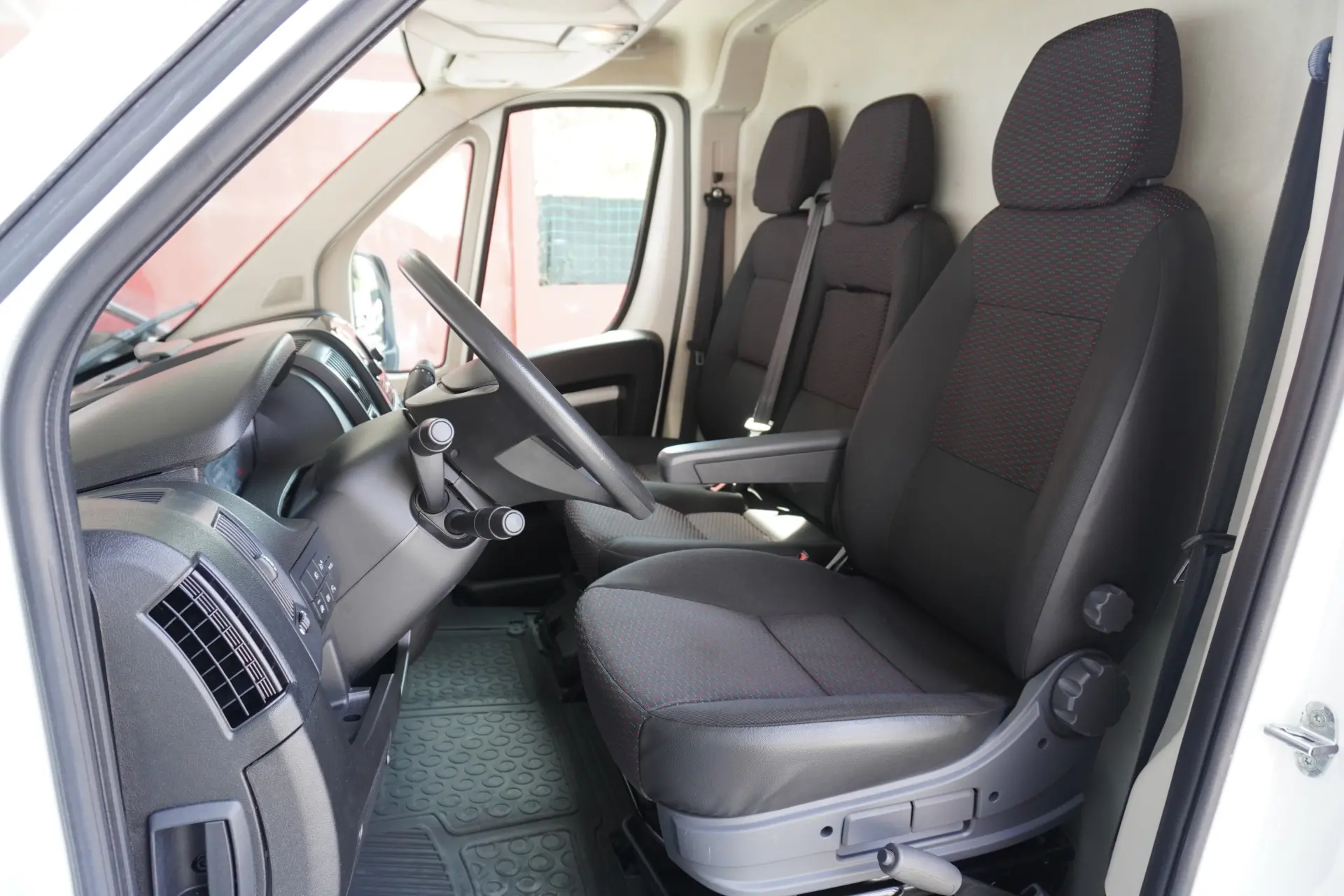 Peugeot Boxer HDi L2H2 S&S Active 8