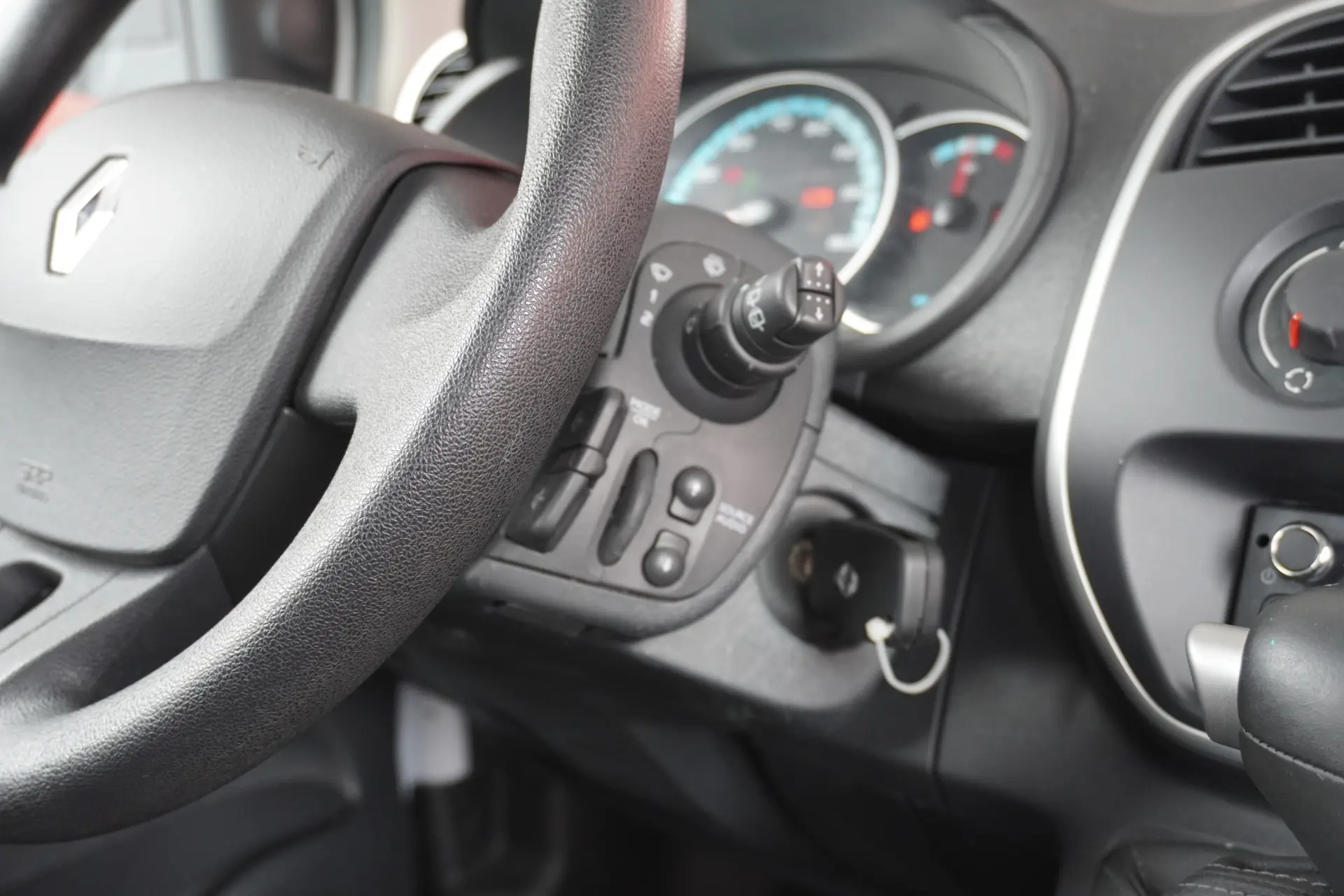 Renault Kangoo Maxi 33 (c/ Bateria) 9