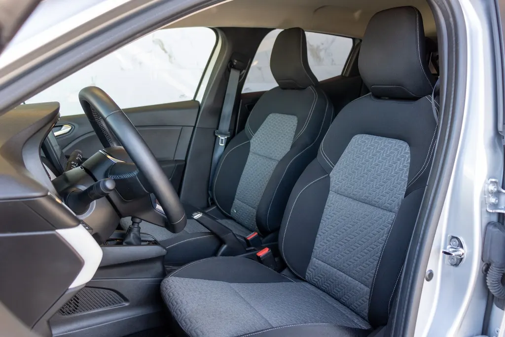 Renault Clio 1.0 TCe Intens 6