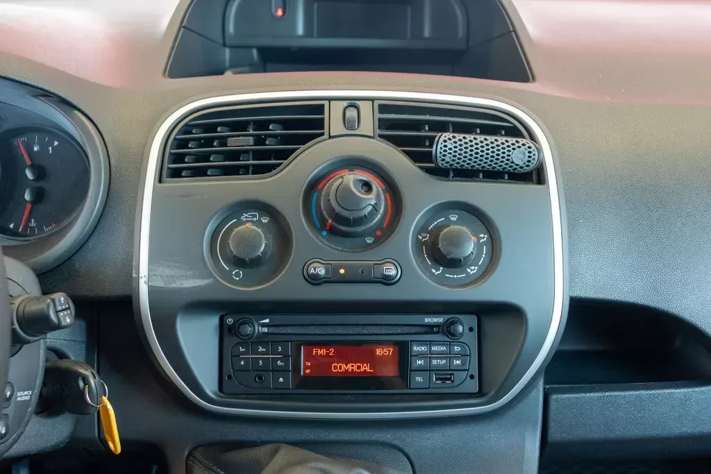 Renault Kangoo 1.5 Blue dCi Authentic 9