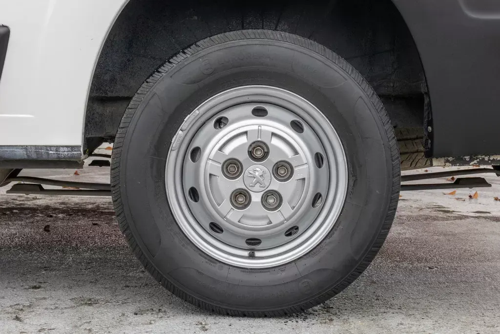 Peugeot Boxer 2.2 HDi 335 L2 CD 5