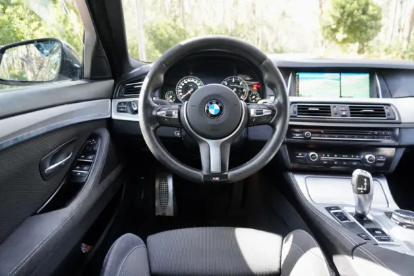 BMW 525 d Pack M Auto 13