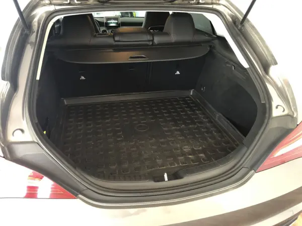 Mercedes-Benz CLA 180 d Shooting Brake AMG Line 16