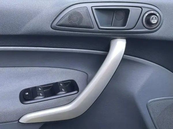 Ford Fiesta 1.4 TDCI Titanium 13