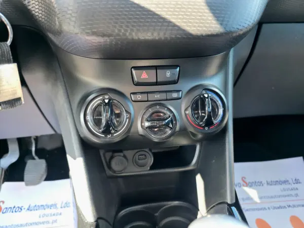 Peugeot 2008 1.2 PureTech Signature 11