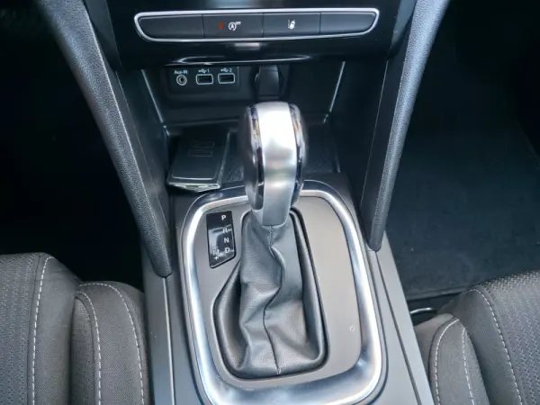 Renault Mégane Sport Tourer 1.5 Blue dCi Limited EDC 11