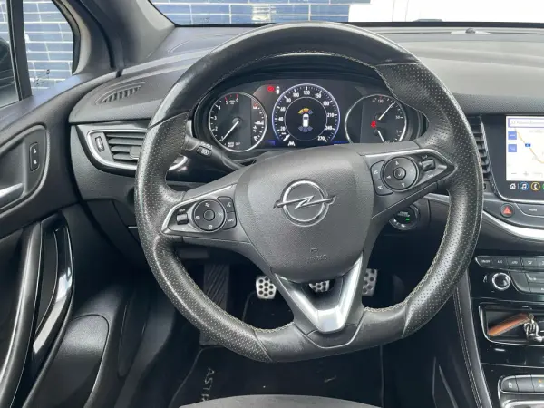 Opel Astra Sports Tourer 1.5 D Ultimate S/S 8