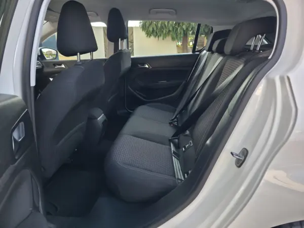 Peugeot 308 1.5 BlueHDi Style 18