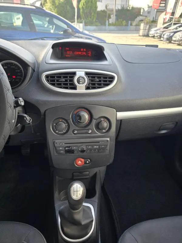 Renault Clio 1.2 TCE Dynamique S 10