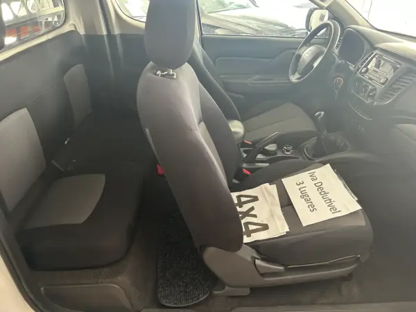 Mitsubishi L200 2.4 DI-D Club Invite 4WD 8
