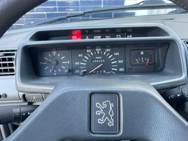 Peugeot 205 1.1 GR 9